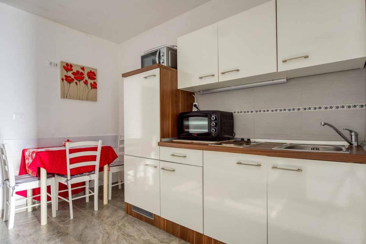 Apartments Ina & Ika Ровинь Экстерьер фото